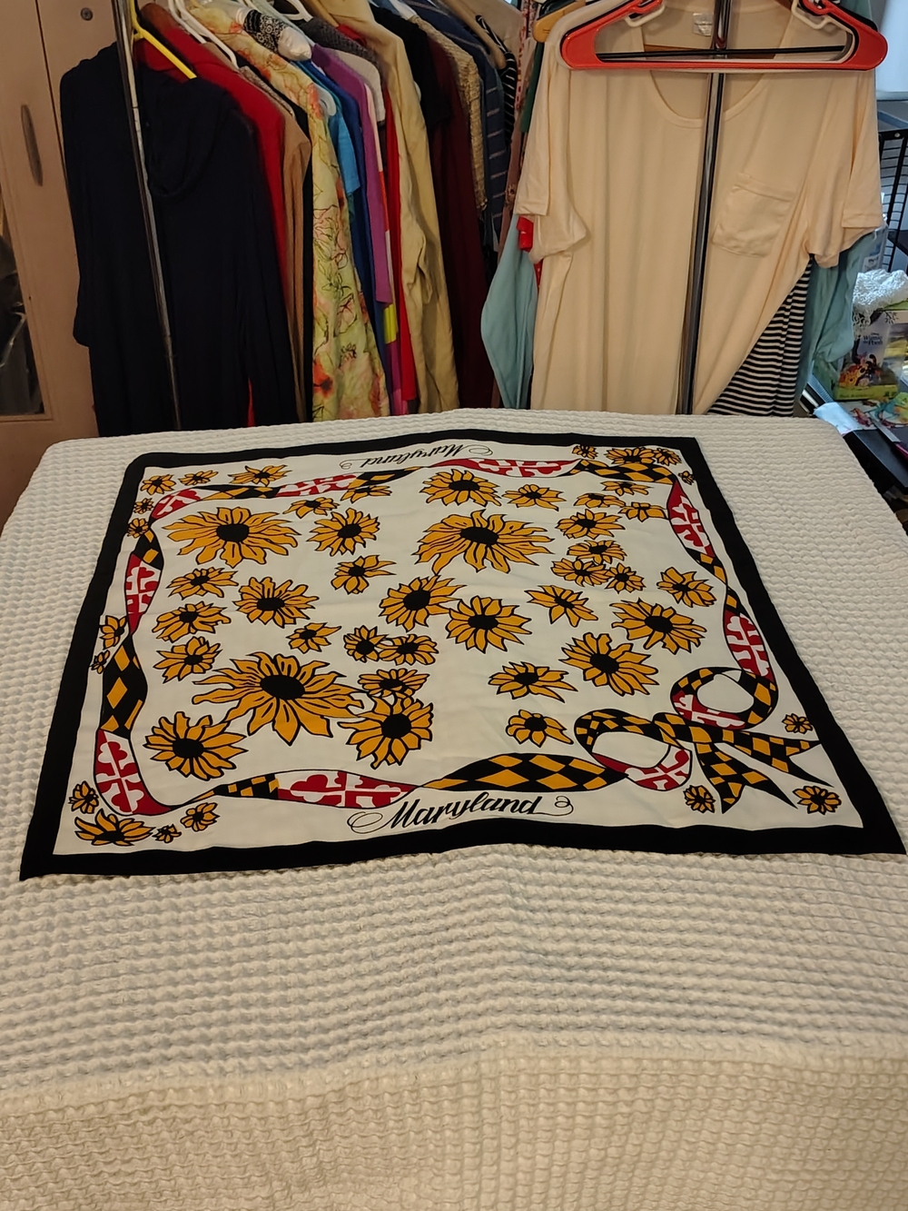 Maryland Black Eyed Susan Print Decorative Silk Scarf - Vintage EUC